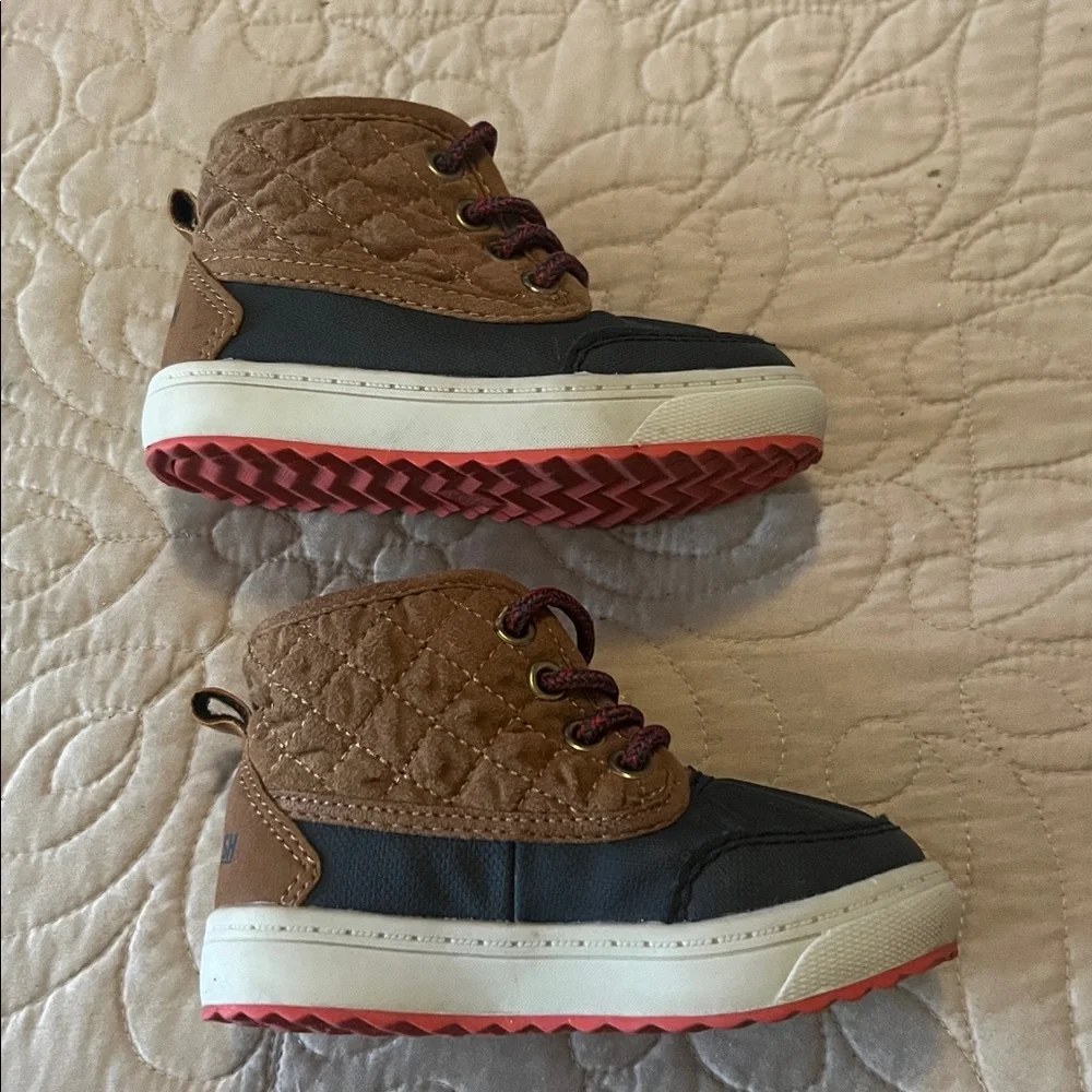 Oshkosh B’Gosh Tarin Brown & Blue Kids High Top Duck Boots Lace Up Shoes Sz 5